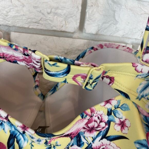 Torrid Swimwear Women’s Tankini Swim Top Size 2F Yellow Floral Padded Underwire - Picture 6 of 8